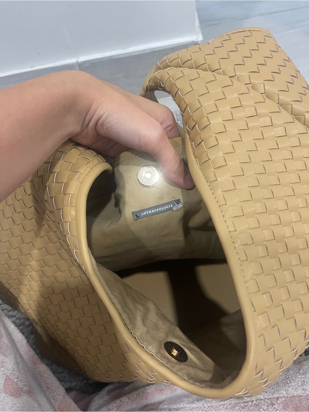 Anthropologie love knot slouchy bag woven gold buckle beige tan - Picture 11 of 14